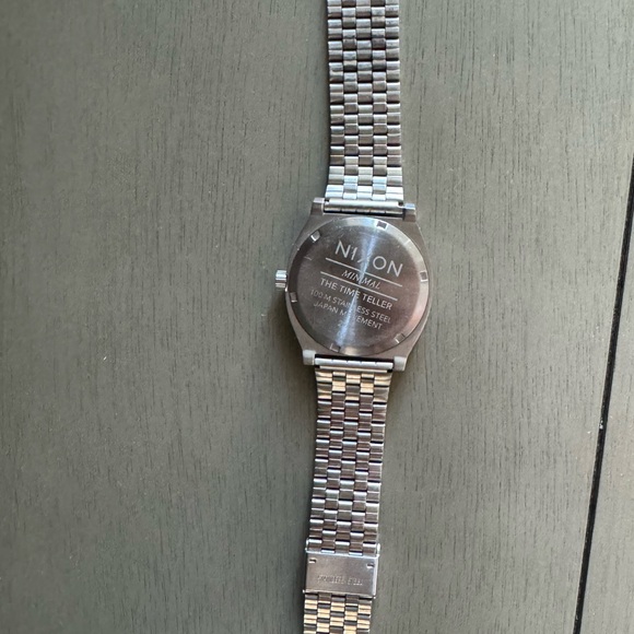 Nixon ‘Time Teller’ Watch; 37mm - Picture 4 of 4